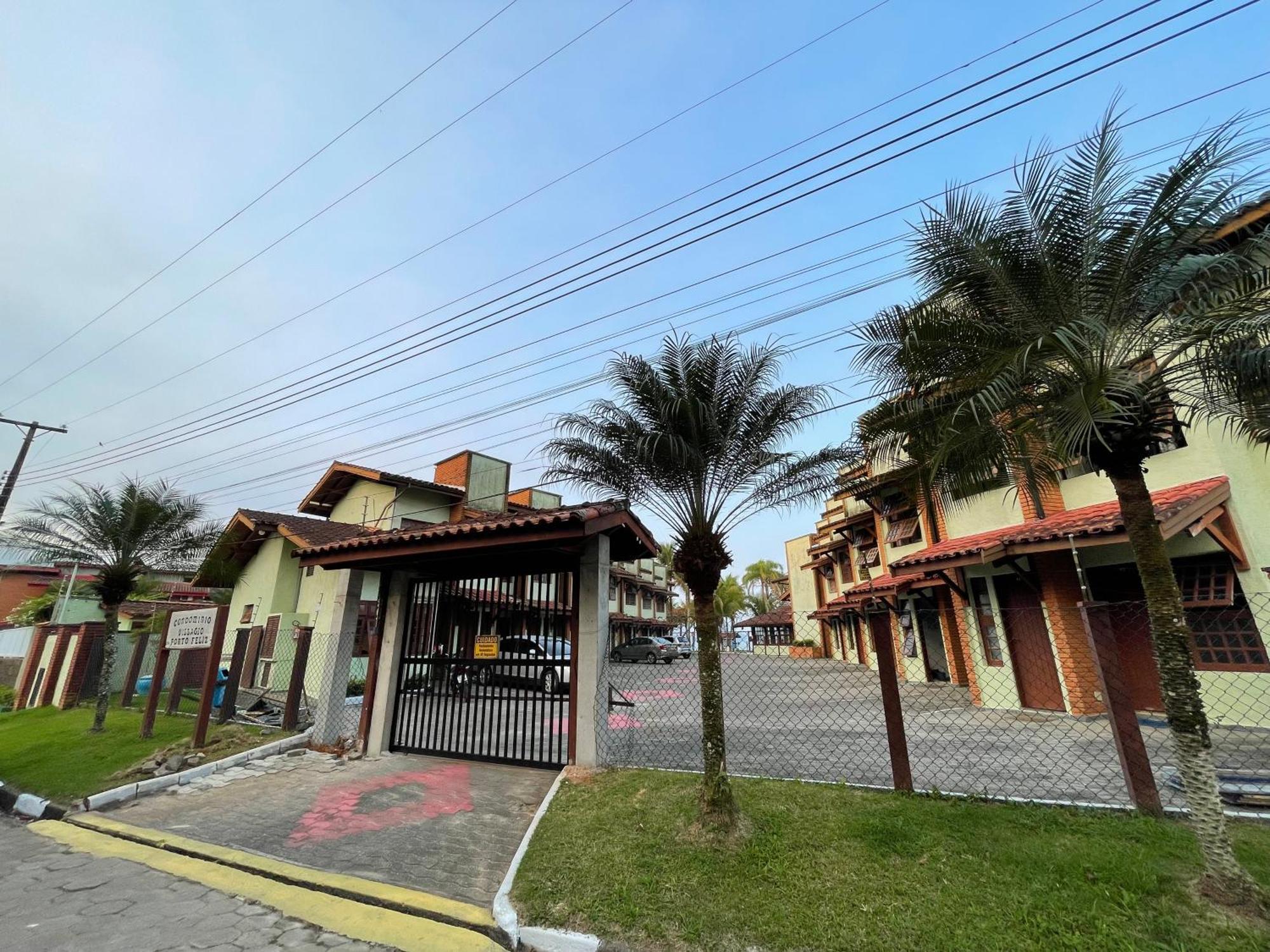 Pe Na Areia Na Praia Das Toninhas - Villagio 24 Porto Feliz ウバトゥバ エクステリア 写真