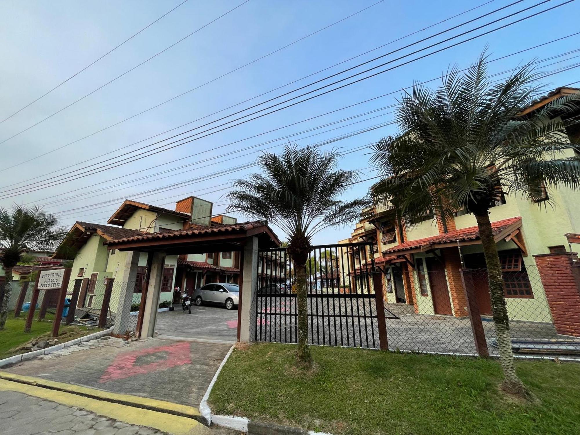 Pe Na Areia Na Praia Das Toninhas - Villagio 24 Porto Feliz ウバトゥバ エクステリア 写真