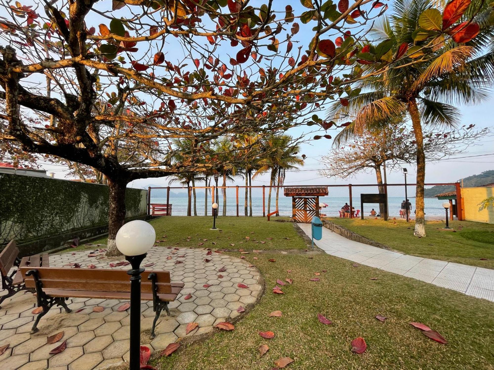 Pe Na Areia Na Praia Das Toninhas - Villagio 24 Porto Feliz ウバトゥバ エクステリア 写真